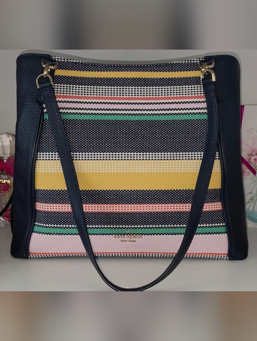LIKE NEW Kate Spade Shoulder Bag